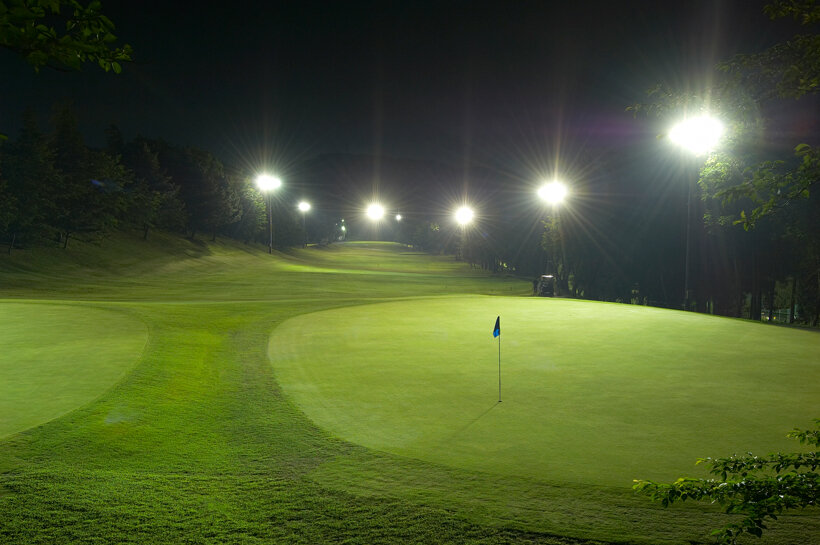 夜のゴルフ場